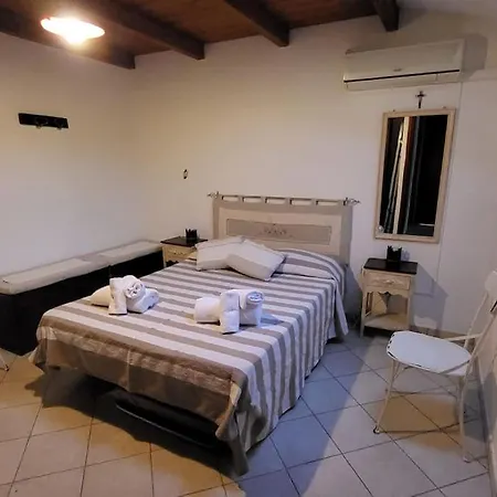 A 100m Dal Mare Con Giardino E Parcheggio * Solanas (Cagliari)