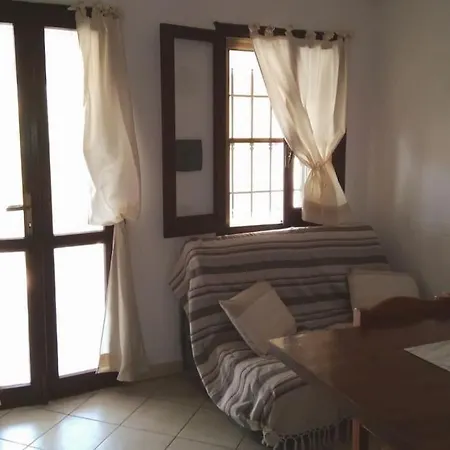 A 100m Dal Mare Con Giardino E Parcheggio Solanas (Cagliari)